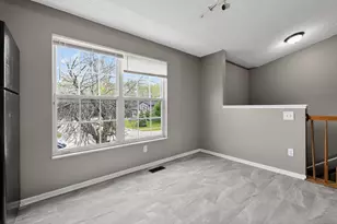 4906 River Trail Ct, Columbus, OH 43228 - Photo 10