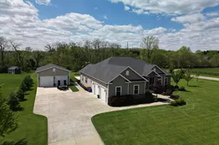 181 Stone Valley Dr, Granville, OH 43023 - Photo 2