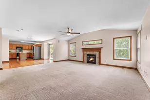 11710 Bridgewater Dr, Pickerington, OH 43147 - Photo 4