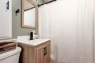 199 E Weisheimer Rd, Columbus, OH 43214 - Photo 20