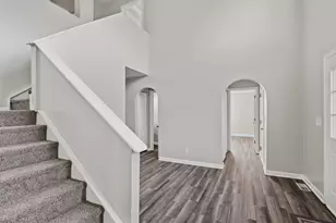 8168 Slate Ridge Blvd, Reynoldsburg, OH 43068 - Photo 6