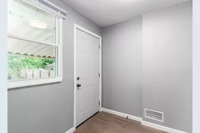 564 S Wayne Avenue, Columbus, OH 43204 - Photo 18