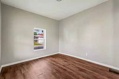 824 W Columbus Avenue, Bellefontaine, OH 43311 - Photo 8