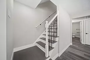 2385 Hanna Dr, Columbus, OH 43211 - Photo 22