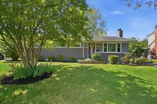 785 Island Ct, Columbus, OH 43214 - Photo 2
