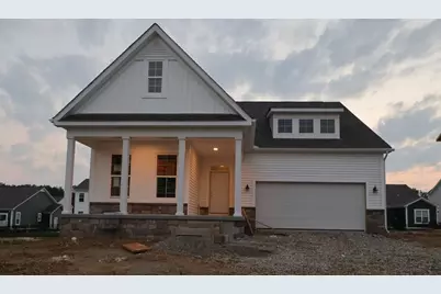 412 Fannin Drive, Pataskala, OH 43062 - Photo 1