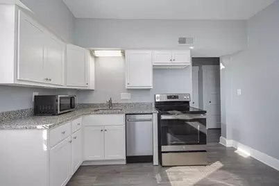 341 E Sycamore Street #341, Columbus, OH 43206 - Photo 2