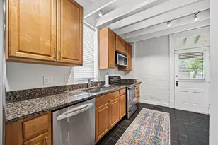 39 Clark Pl, Columbus, OH 43201 - Photo 14