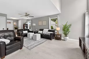 4895 Derry Ct, Columbus, OH 43221 - Photo 10