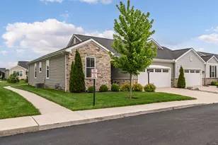 342 Amelia Ln, Delaware, OH 43015 - Photo 2