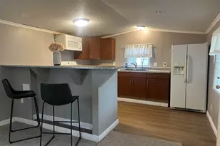 1000 W Main St, West Jefferson, OH 43162 - Photo 4