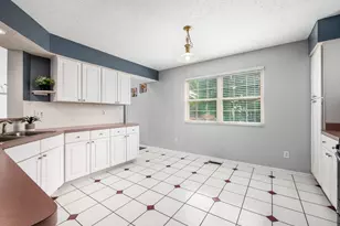 1004 Featherstone Ct, Galloway, OH 43119 - Photo 16