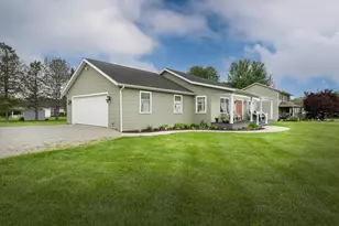 1255 Bam Ln, Zanesville, OH 43701 - Photo 2