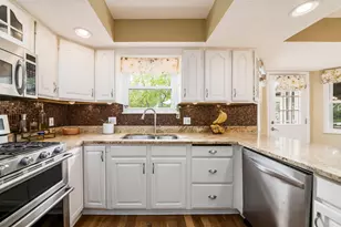 7971 Stonehurst Dr, Dublin, OH 43016 - Photo 10