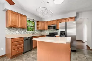 4432 Village Park Dr, Columbus, OH 43228 - Photo 12