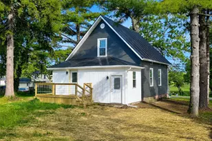 22 E Main St, Sparta, OH 43350 - Photo 2