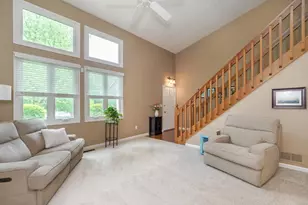 2431 Wyncourtney Ct, Powell, OH 43065 - Photo 2