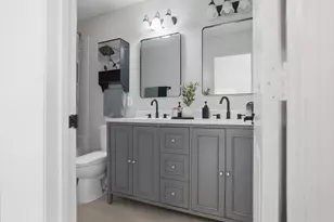 321 Amber Light Cir, Delaware, OH 43015 - Photo 16