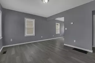 2781 Pontiac St, Columbus, OH 43211 - Photo 2