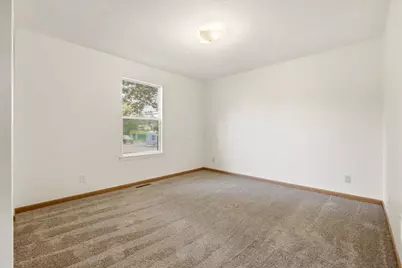 329 Wooster Road, Mount Vernon, OH 43050 - Photo 12