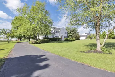 104 Grand Pointe Drive, Hebron, OH 43025 - Photo 4