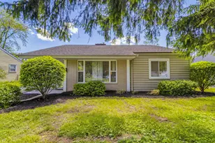 2063 Langham Rd, Upper Arlington, OH 43221 - Photo 6