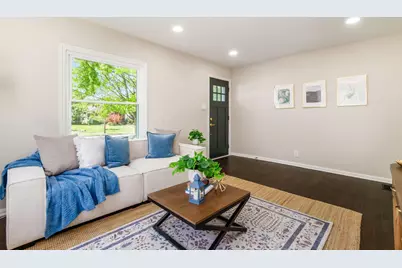 392 E Jeffrey Place, Columbus, OH 43214 - Photo 6
