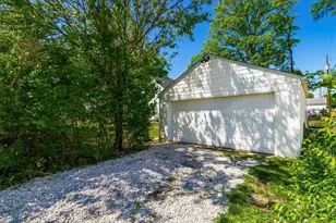 392 E Jeffrey Pl, Columbus, OH 43214 - Photo 36