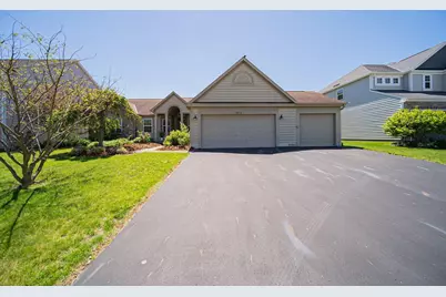 1913 Mallow Lane, Grove City, OH 43123 - Photo 2