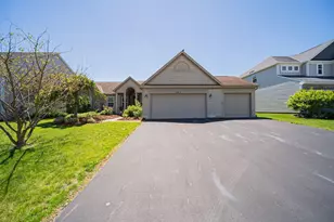 1913 Mallow Ln, Grove City, OH 43123 - Photo 2