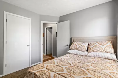 2278 Breeze Hill Drive, Grove City, OH 43123 - Photo 12