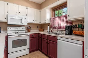 3930 Saddlehorn Dr, Columbus, OH 43221 - Photo 10