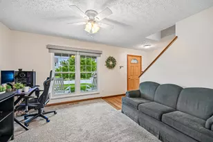 570 Dove St, Marysville, OH 43040 - Photo 6
