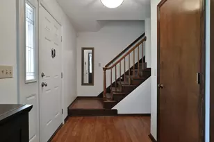 914 Loch Ness Ave, Columbus, OH 43085 - Photo 4