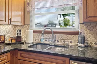 436 Hathaway Ct, West Jefferson, OH 43162 - Photo 12