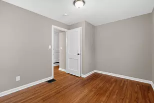 2458 Renwood Pl, Columbus, OH 43211 - Photo 10