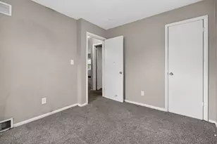 679 Savannah Dr, Columbus, OH 43228 - Photo 10