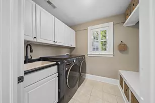1508 Barrington Rd, Columbus, OH 43221 - Photo 8