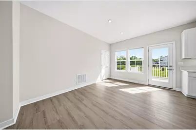 216 Via Veneto, Delaware, OH 43015 - Photo 6