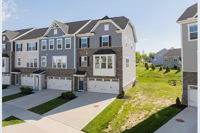 216 Via Veneto, Delaware, OH 43015 - Photo 2