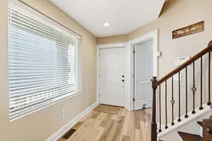 264 N 20th St, Columbus, OH 43203 - Photo 4