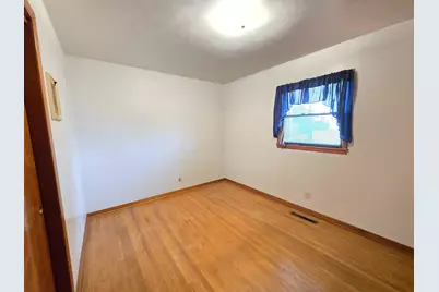 2426 E Mansfield Street, Bucyrus, OH 44820 - Photo 16