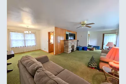 2426 E Mansfield Street, Bucyrus, OH 44820 - Photo 6