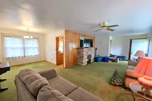 2426 E Mansfield St, Bucyrus, OH 44820 - Photo 6
