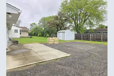 2426 E Mansfield Street, Bucyrus, OH 44820 - Photo 4