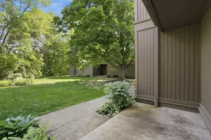2110 Willowick Square, Columbus, OH 43229 - Photo 6