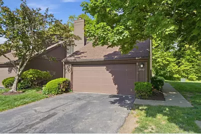 2110 Willowick Square #D, Columbus, OH 43229 - Photo 2