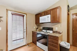 1691 Dyer Rd, Grove City, OH 43123 - Photo 32