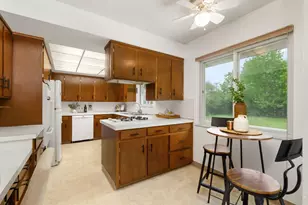 1486 Hickory Run Dr, Columbus, OH 43204 - Photo 10