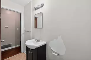 806 S Hampton Rd, Columbus, OH 43227 - Photo 22